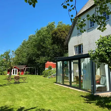 Austernfischer Haus * Pellworm